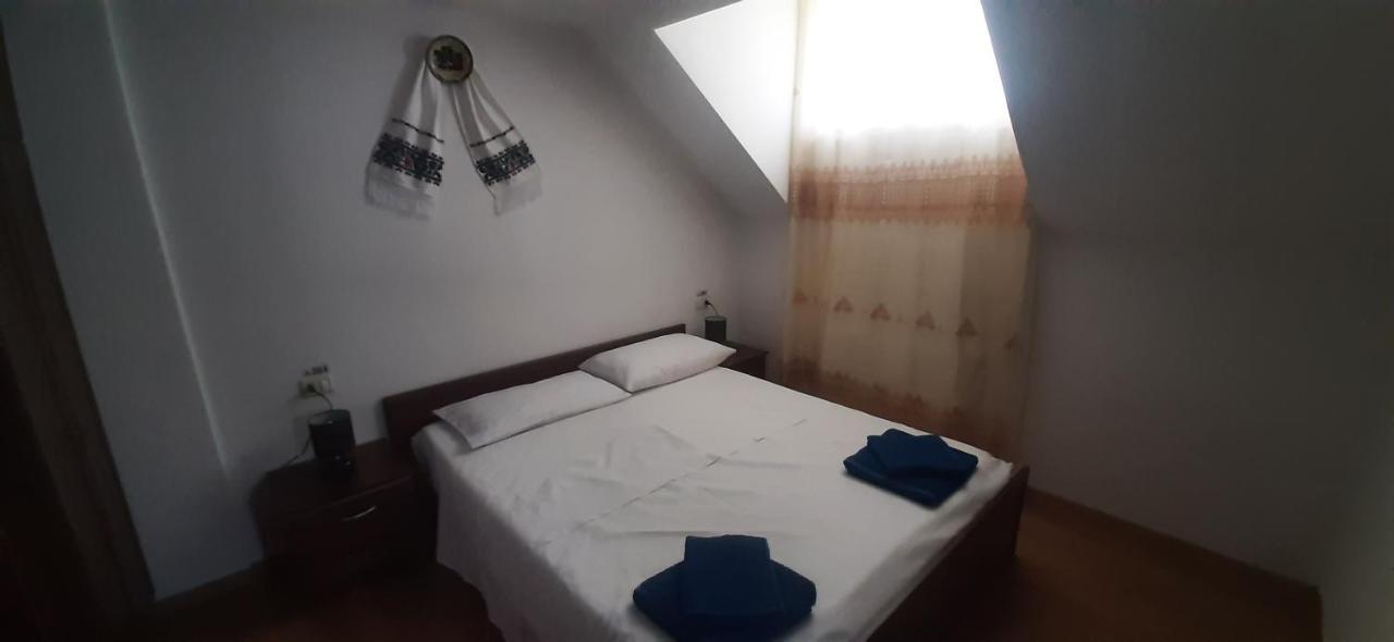 Cazare Luxandra Borşa Rum bild